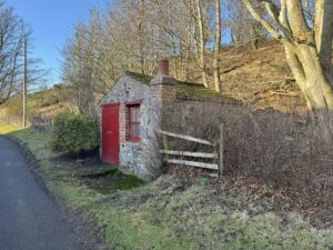 Tin roofed building
